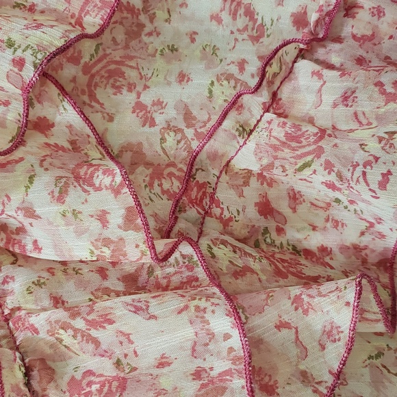 Beautiful Light and Flowy Ruffles Christopher & Banks Sleevless Floral Top - Picture 2 of 8